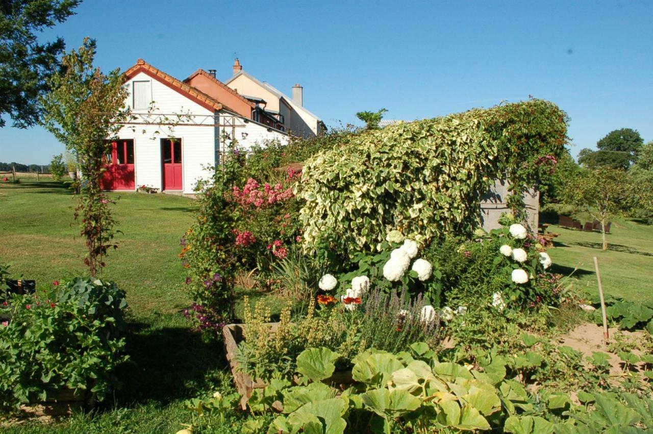 B&B La Maison Des Collines Autour Chambres D'Hotes La Chapelle  Exterior foto